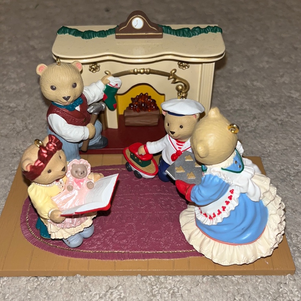 Hallmark Bearingers ornament set 1993